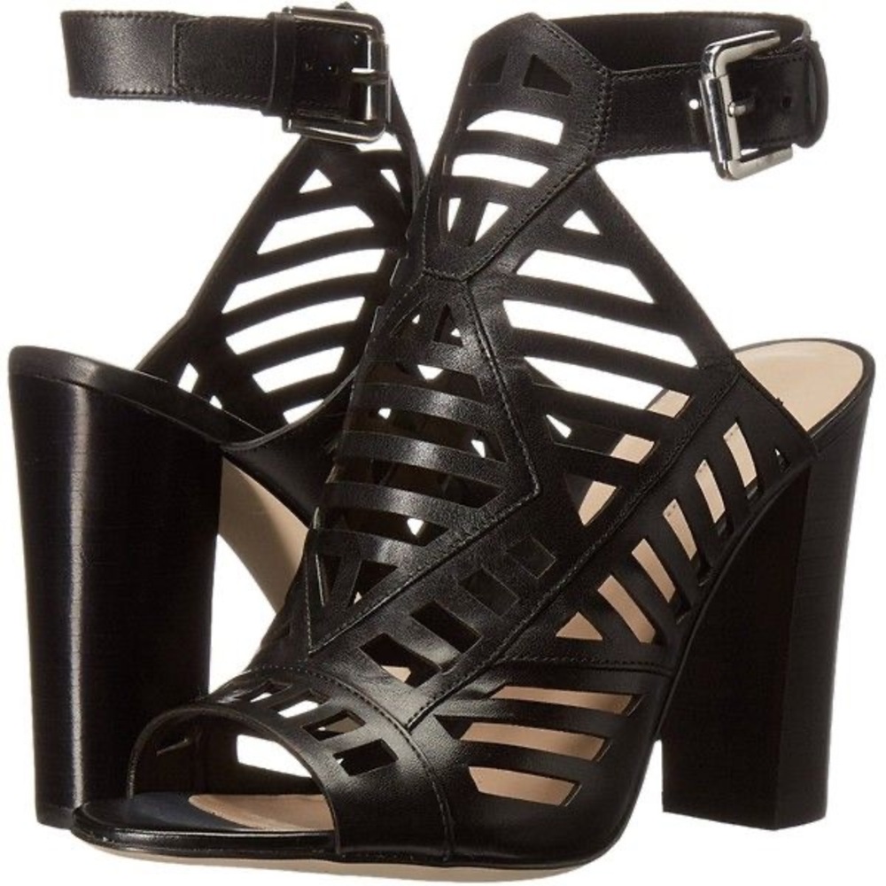 Guess Women’s Black Strappy Heeled W/ Buckle Excellent Condition Size 8.5